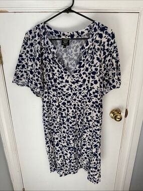 Bobeau white & blue floral dress